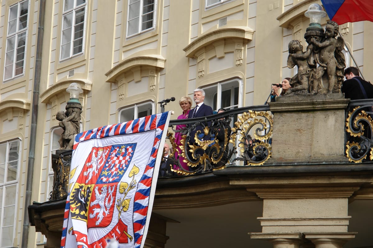 Petr Pavel s chotí Evou Pavlovou během inaugurace na Pražském hradě, 9. březen 2023