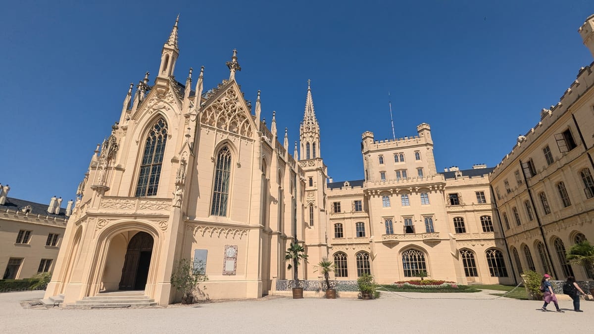 Zámek Lednice v Lednicko-valtickém areálu