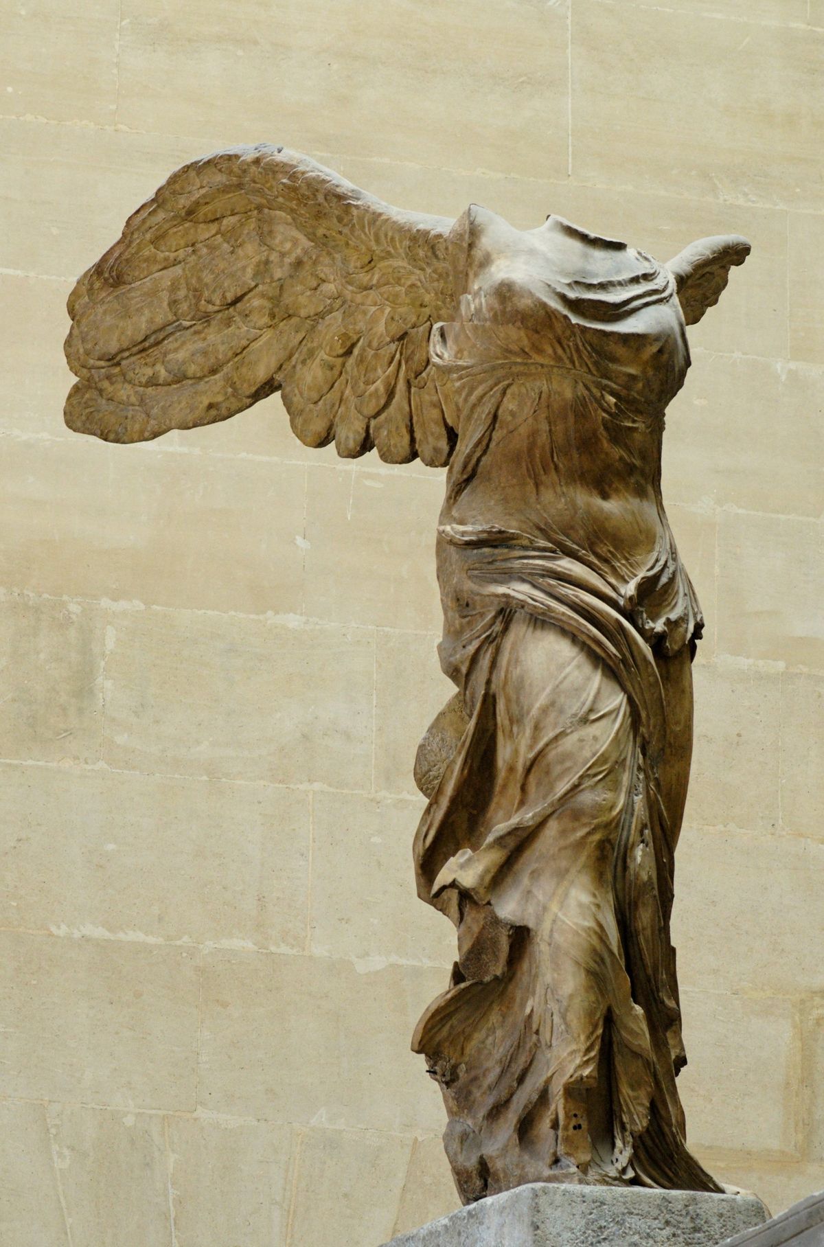 Níké Samothrácká, asi 120 př. n. l.