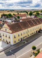 Stavění máje a Čarodějnice ve Vratěníně