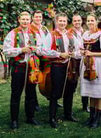Cimbálová muzika v DEGUSTÁRNĚ