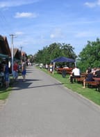 Sklepy dokořán ve Vlkoši u Kyjova