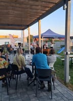 Páteční beseda u cimbálu