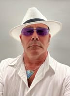 Vánoční dárek Will Johns, synovec G. Harrisona a E. Claptona