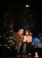 Přes přísný zákaz dotýká se sněhu