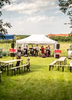 Putování po vinicích Havraníků a otevřené sklepy