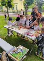 Sousedské posezení v přírodě u Lesenského letohrádku