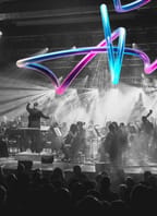 Thom Artway a Police Symphony Orchestra