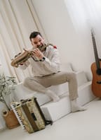 VÍNO & MUZIKA LIVE – Pavel Vintrlík