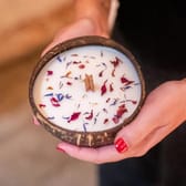 CandleArt v Praze (Kavárna co hledá jméno) - Výroba svíček z přírodních vosků a gravírování skla