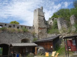 Zřícenina hradu Falkenstein