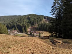 Nad sjezdovkou Galik
