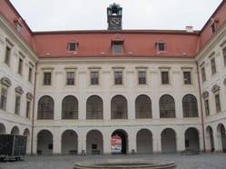 Zámecké nádvoří