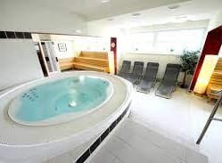 Wellness v S-centru - finská i parní sauna včetně vířivky