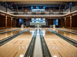 XBowling Praha Strašnice - 6 profesionálních drah s možností dětských mantinelů