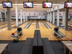 Xbowling Prosek DUO Praha - nově zrekonstruované 12-ti dráhové bowlingové centrum