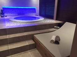 Wellness ve Squashpoint - privátní sauna a whirlpool