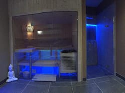 Wellness ve Squashpoint - privátní sauna a whirlpool