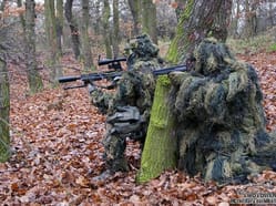Paintball v TwoTowers Praha - adrenalinová hra na bývalém koupališti Džbán