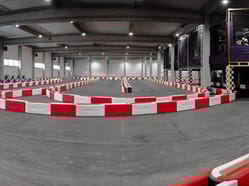 Motokáry ve Fun Aréně - zajezděte si za každého počasí