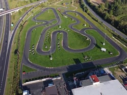 Motokáry ve Fun Aréně - největší venkovní okruh v ČR