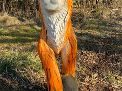 První dřevěná zoo Ostrata - expozice dřevěných soch a zvířat