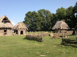 Villa Nova Uhřínov - Archeologické muzeum v přírodě!