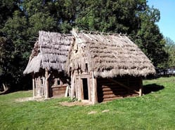 Villa Nova Uhřínov - Archeologické muzeum v přírodě!