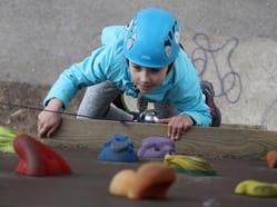 Lezecká stěna Bedřichov - zkuste zajímavé lezecké cesty