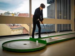 Minigolf Park Maniny Praha - krytý minigolf světových parametrů