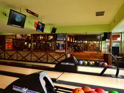 Bowling v Kovárně U Hodin - 4 profesionální bowlingové dráhy