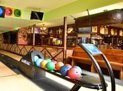 Bowling v Kovárně U Hodin - 4 profesionální bowlingové dráhy