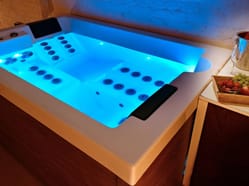 Romantické wellness pro 2 osoby v iRelax Studio Praha - infrasauna i vířivka v ceně