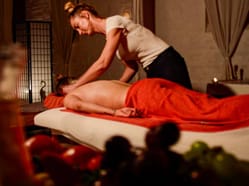 Wellness v iRelax Studiu Praha pro 2 osoby s párovými masážemi