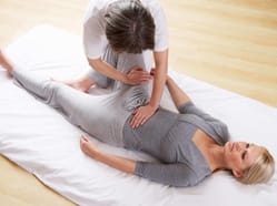 Shiatsu masáž v salonu Aromamasáže Olomouc - prevence civilizačních onemocnění