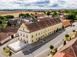 Stavění máje a Čarodějnice ve Vratěníně
