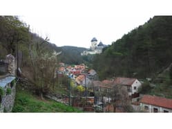 Venkovní úkrytová hra u Karlštejna - Karel