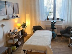 Masáže v Havířově - Masáž zad a dolních končetin (zezadu)