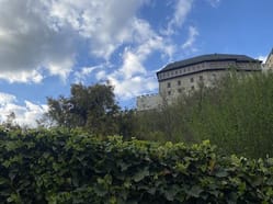 Venkovní úkrytová hra u Karlštejna - Karel