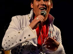 Silvestr na Prygl baru s kapelou Another Way a Elvis Presley