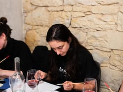 ArtWine v Praze (WineList) – Degustace vína se someliérem a malování vínem