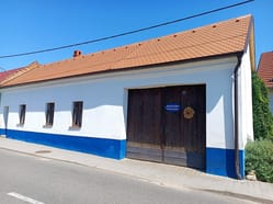 Vína na mlatevni v Sobůlkách