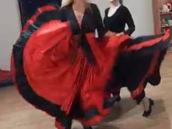 Majka a Radka tančící Sevillanu