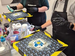 Workshop na bytové doplňky - hodiny na starém vinylu