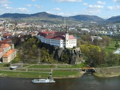 Děčínský zámek