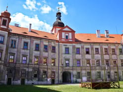 dětská manufaktura a sklepy