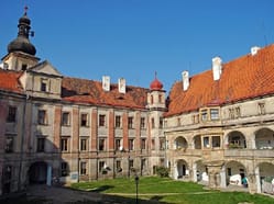 Zámek Bělá pod Bezdězem - zámecký okruh