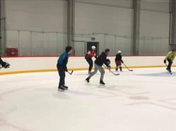Rybníkový hokej - pro amatéry i budoucí hvězdy NHL