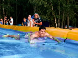 Slide v Junior Campu Nová Živohošť - 60 metrů dlouhá skluzavka