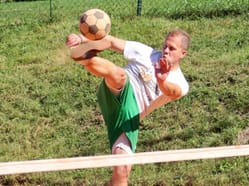 Nohejbal na antukovém hřišti SK Náš sport CZ Praha - Lipence